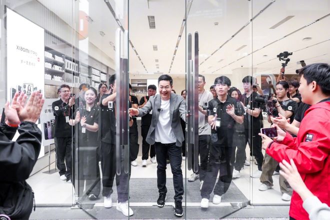 a 研发机器人项目；国内发布「脑机接口标准」 极客早知道pg电子中国小米17开售5分钟破国产机销售纪录；Met(图9)